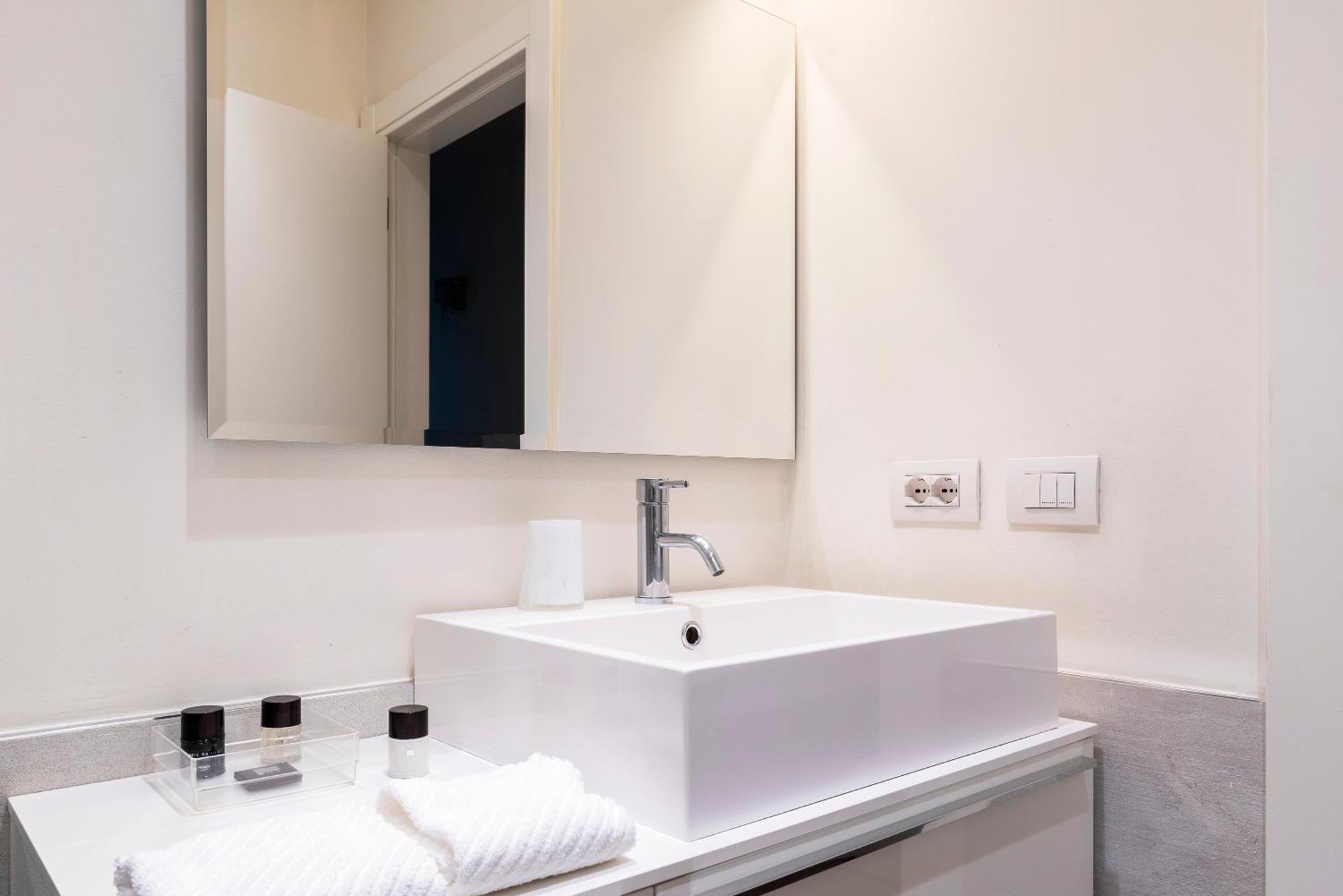 Apartmán Fifty Eight Milan Duomo Exteriér fotografie